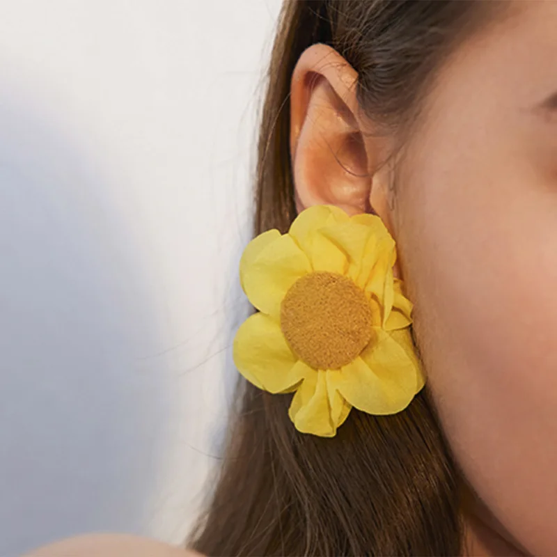 

Trend Sunflower Flower Chiffon Earrings for Women Korean Fashion Funny Designer Earrings Elegant Unique Geometric Earring Fun