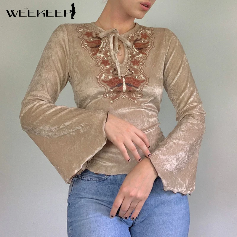 

Weekeep Cute Floral Velvet Crop Top Women Flared Sleeve Vintage T-Shirts Autumn Harajuku Lace Up Y2k Aesthetic Fairycore Clothes