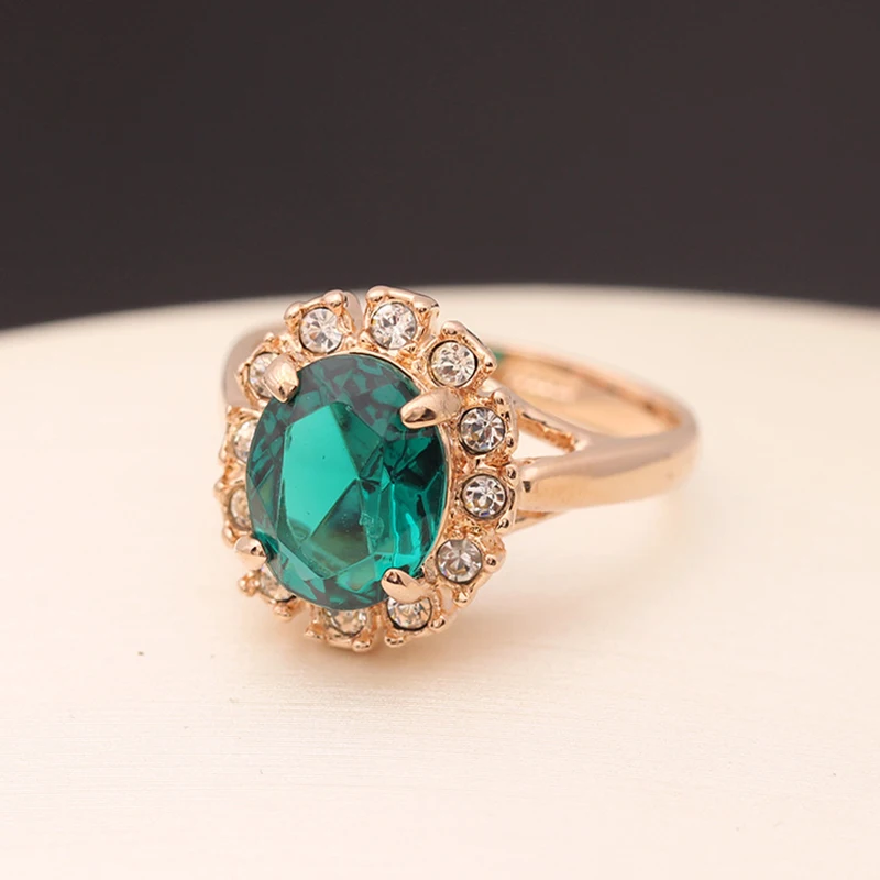 Женское кольцо с красным/зеленым/синим камнем | Украшения и аксессуары