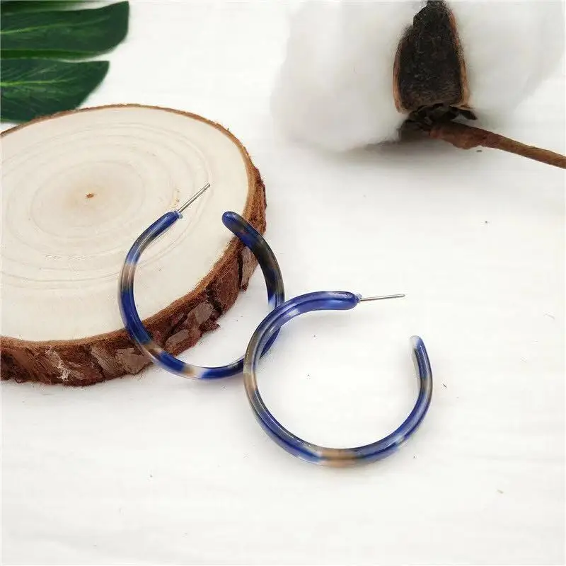 MOLOYE 2 Pairs Of Wholesale Stylish Minimalist Earrings Creative C Design Acrylic Round Geometric Retro Ear Cails Multi Color | Украшения и