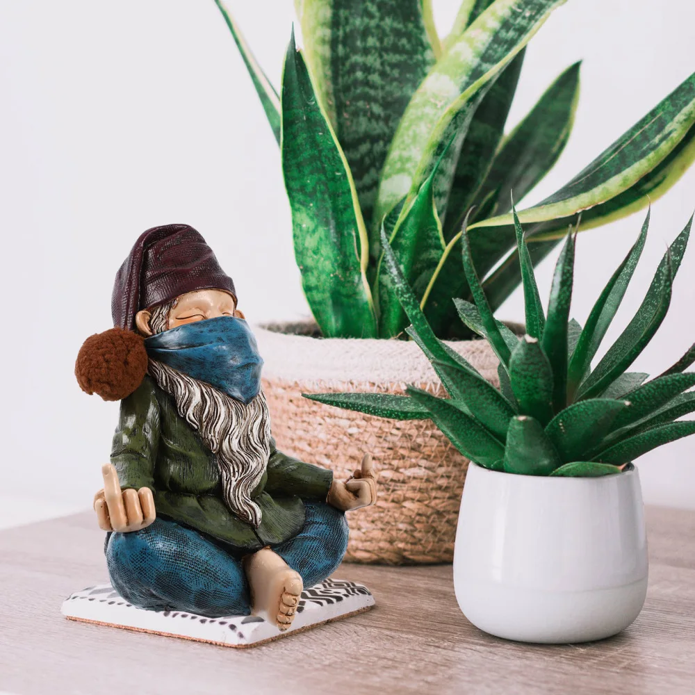 

Masked Gnome Adornment Resin Figurine Exquisite Desktop Ornament for Garden