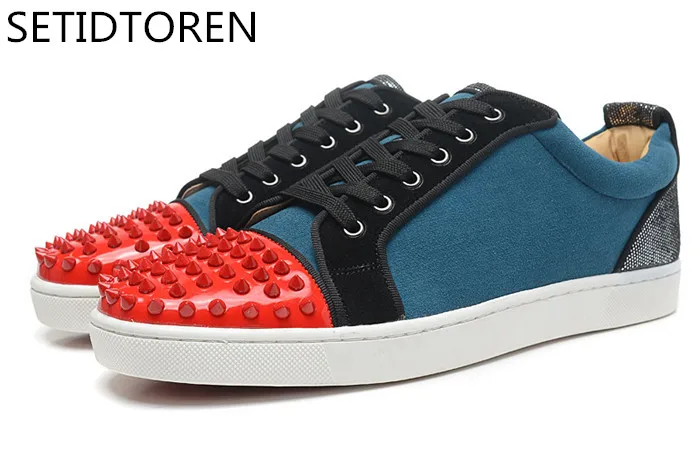 

Туфли мужские с заклепками, Лоскутная Повседневная обувь с шипами, на шнуровке, низкие кроссовки, ручная работа, черные и синие