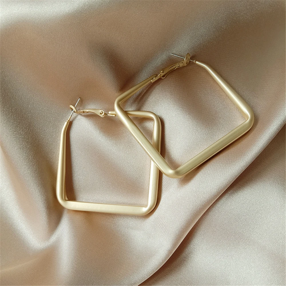 

NEW Fashion Personality Exaggerated Geometry Stud Earrings Square Temperament Women Stud Earrings Accessories Restoring Ancient