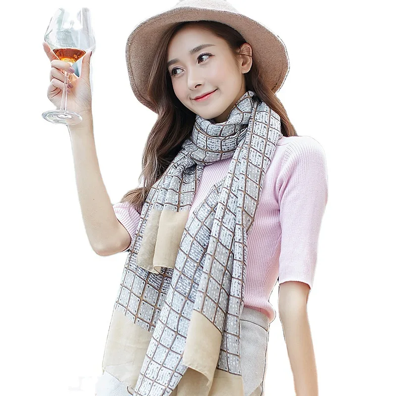 

2020 new South Korea cotton hot style manufacturer wholesale kao yiwu plaid scarves silk scarves