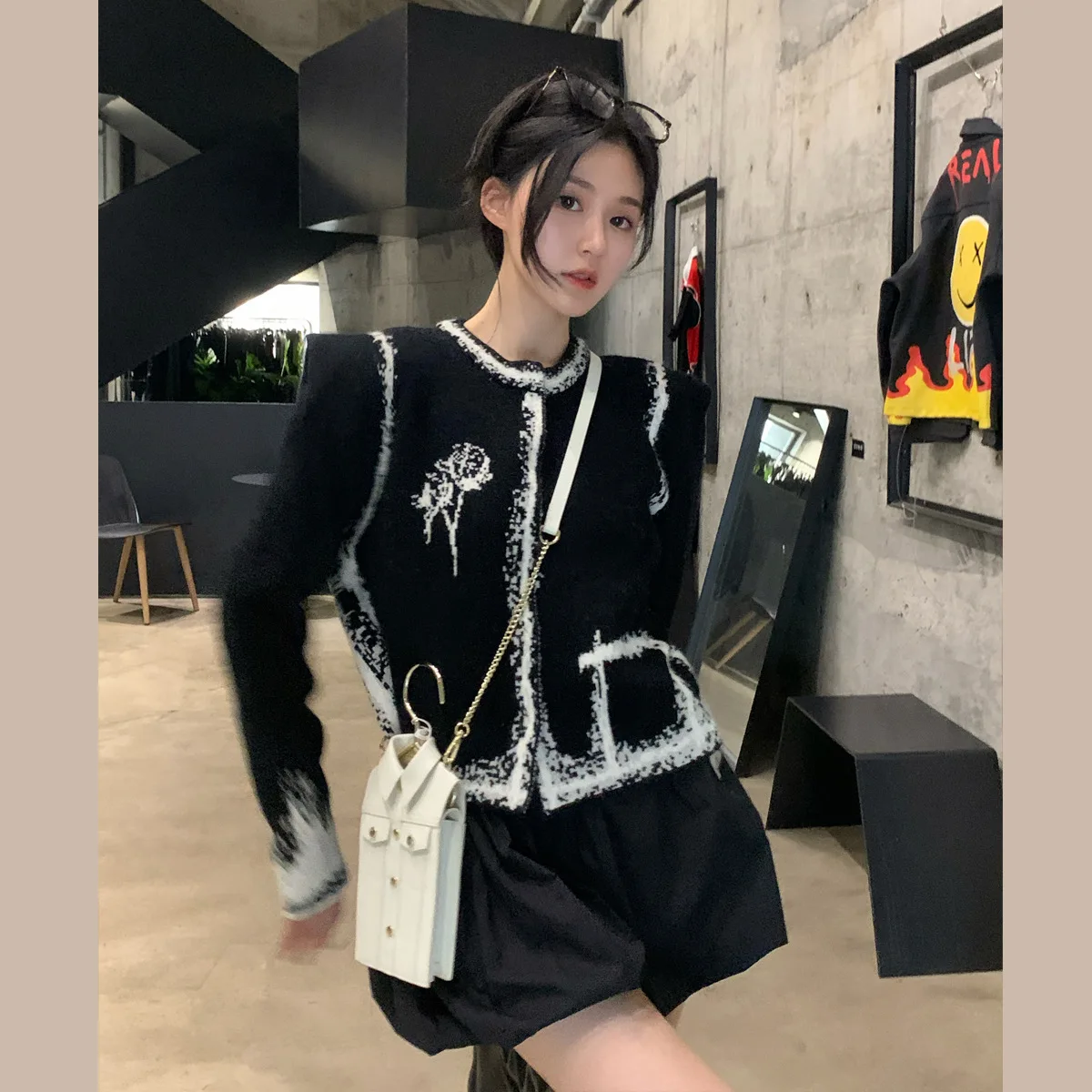 

2021 New Short Coat Women's Autumn and Winter Temperament Wild Design Long-Sleeved Knitted Temperament Top