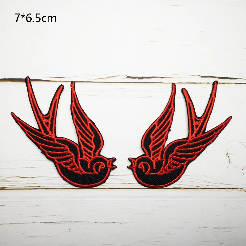 Пара цветных нашивок для курток ласточки розовые красные черные нашивки с