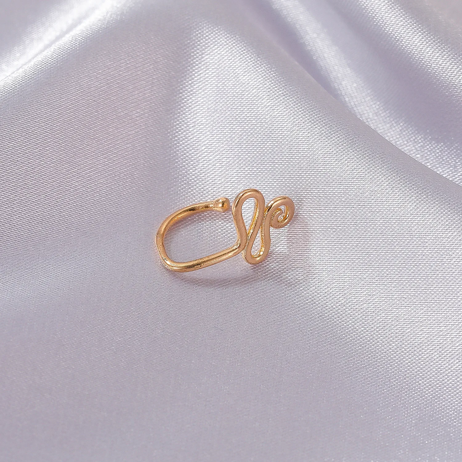 

Men Women Metal Nose Piercing Body Jewelry Irregular Spiral Nose Hoop Nostril Nose Ring Geometric Helix Cartilage Tragus Ring