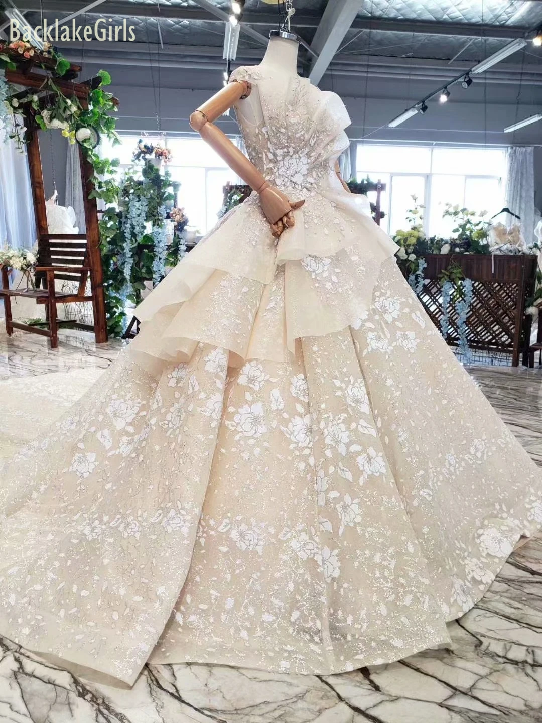 Свадебное платье с кружевом цвета шампанского и кристаллами размера плюс 2019 |