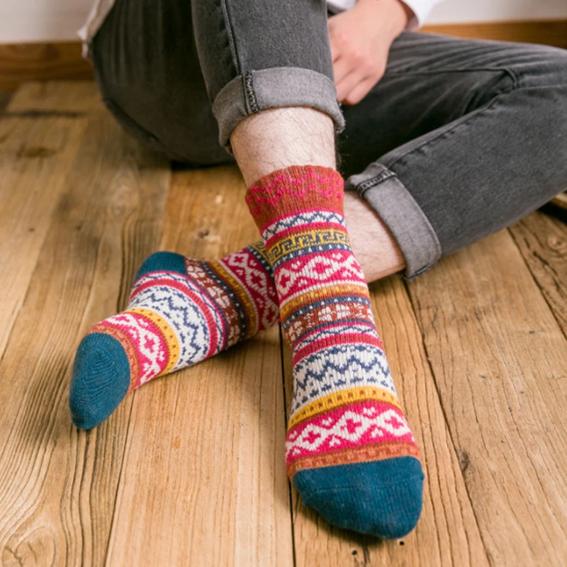 

1 pair Casual Womens Soft Thick Warm Socks Rabbit Wool Blends Warm Winter Socks Womens Retro Style Colorful Breathable Socks