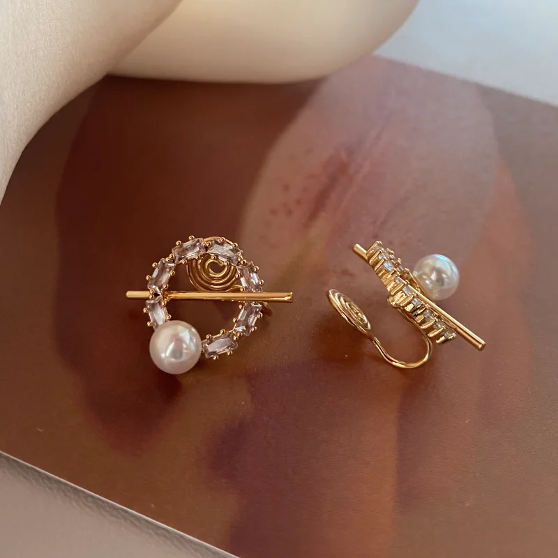 

Focus on Painless Ear Clip ~ Women's High-Grade Vintage Tea Pearl Earrings Petite Earrings Earrings without Pierced Ears