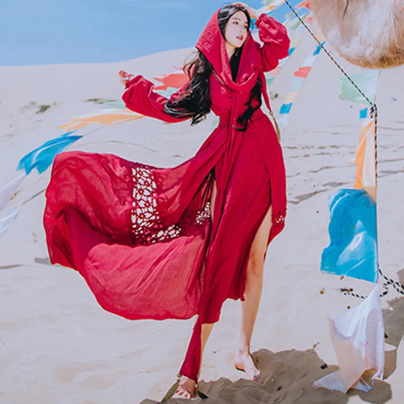 Женское длинное платье из хлопка и льна Красное ажурное макси с высоким разрезом