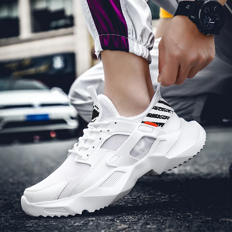 

Men Sneakers Ultralight Breathable Running Shoes For Men Air Mesh Shoes Outdoor Sport Shoes Walking Jogging Training Shoes 2020