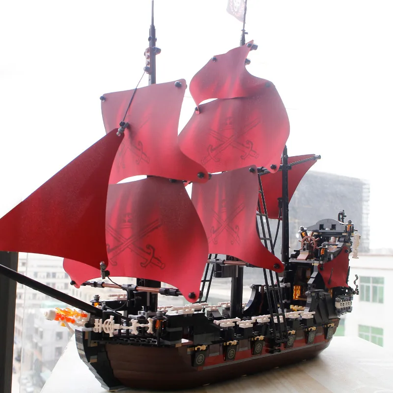 Коллекция 16009 года. Серия &quotПираты&quot Карибского моря. Строительные блоки.