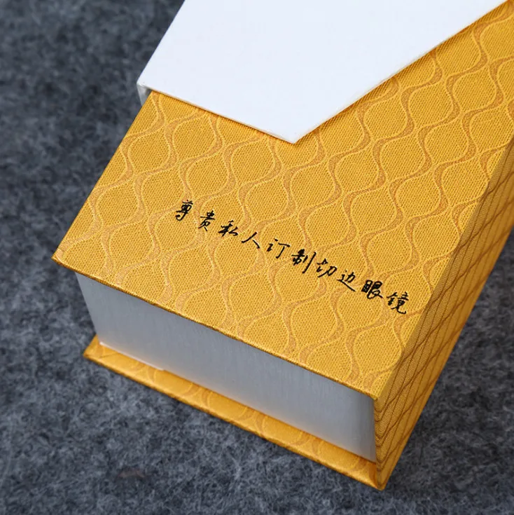 Пользовательский логотип Печатный магнитный клапан Розничная упаковочная