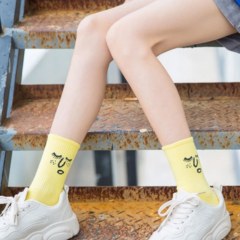 

2/5 Pairs Women Funny Cartoon Expression Printed Crew Socks Solid Color Kawaii Harajuku Skateboard Cotton Stockings