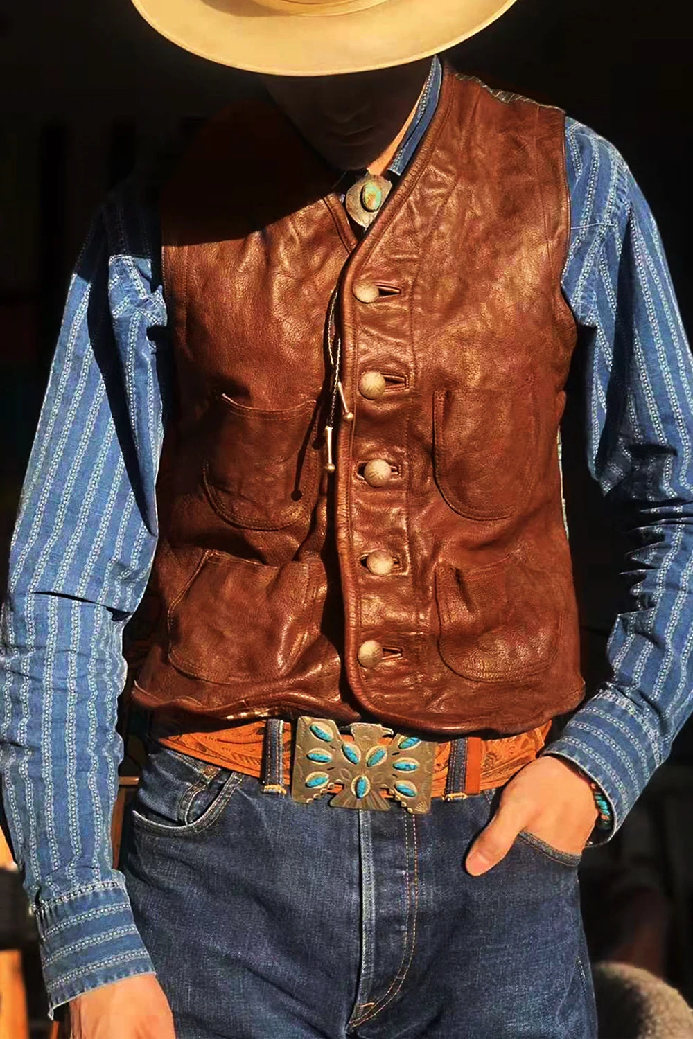 

CDV698 Cidu Asian Small Size Mens Super High Quality Genuine Goat Leather Silver Coin Button Vest Stylish Waistcoat