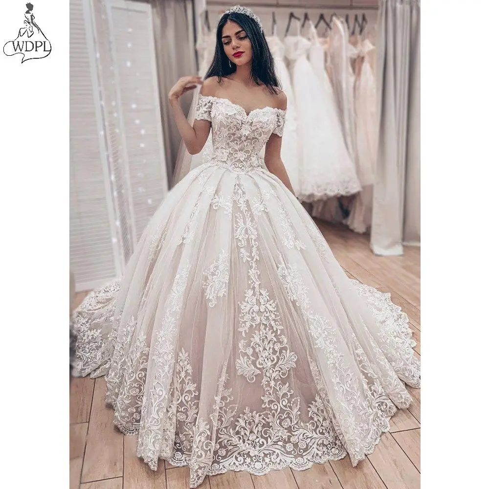 Бальное платье Золушки свадебное кружевное принцессы с открытыми плечами