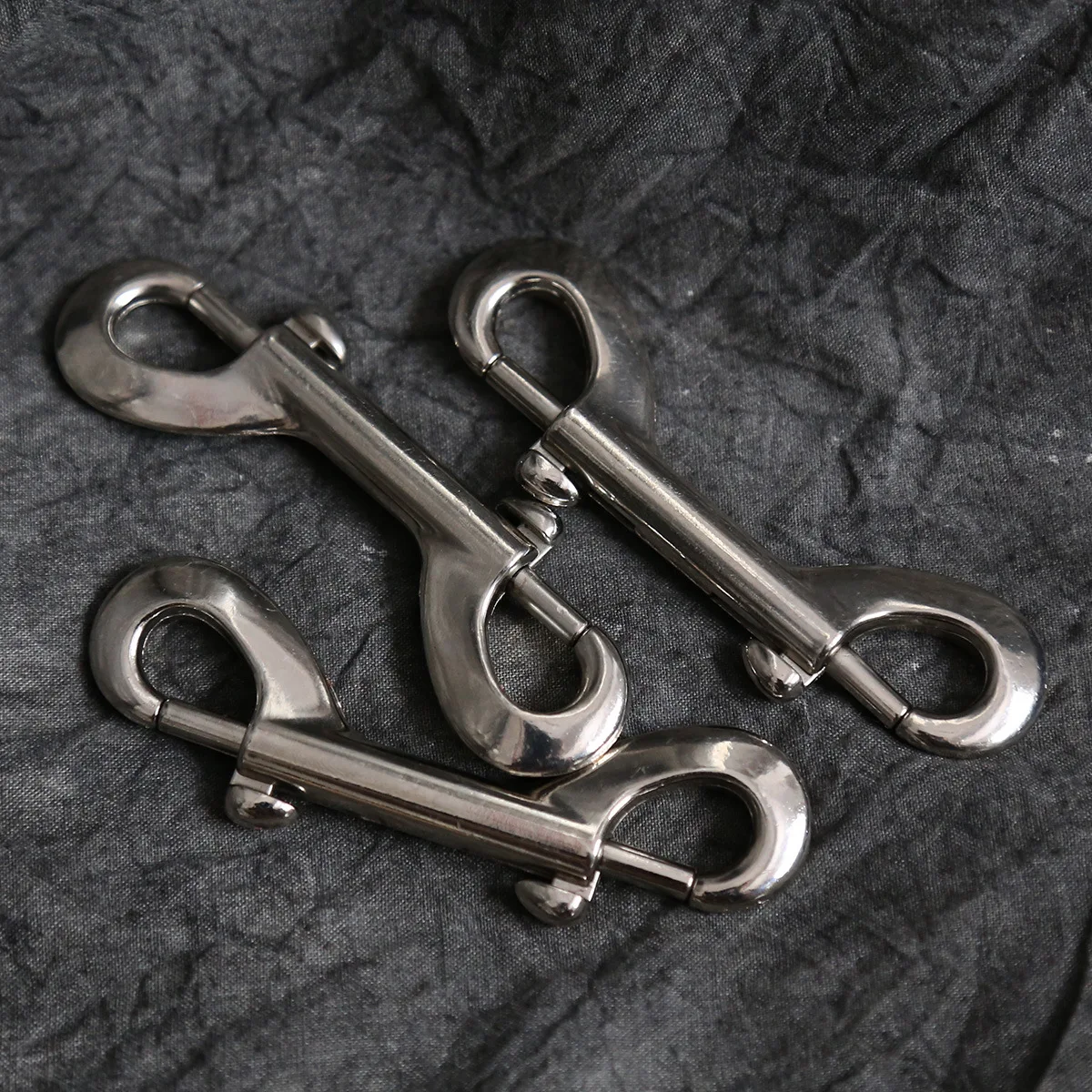 Удобное соединение блокировки секс-игрушки двухсторонний металлический крючок