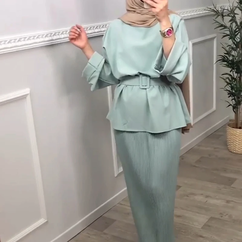 

2Pcs Sets Tops Pants Women Muslim Abaya Dubai Split Belt Dresses Ramadan Caftan Moroccan Kaftan Modest Islamic Clothing 2021