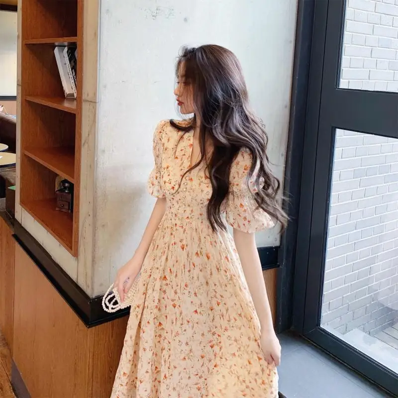 

Women Chiffon Dresses Summer French Style Vintage Sweet Girl Temperament Slim Floral Puff Sleeve v-Neck Pleated Midi Vestidos