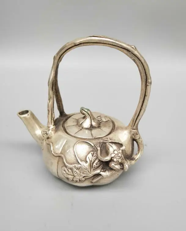 

Chinese Archaize White Copper Pumpkin Teapot Crafts