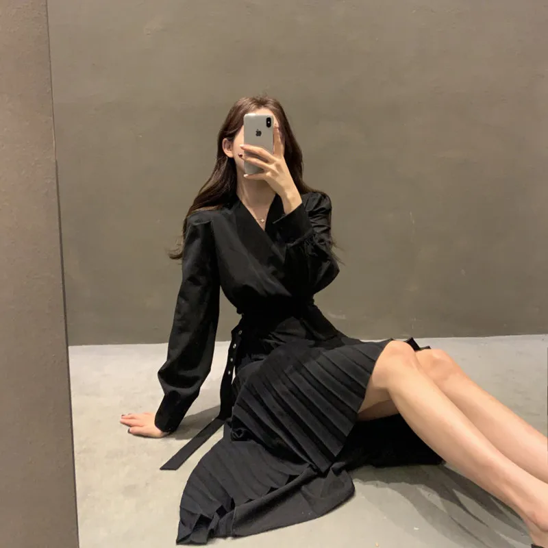 

Casual V-neck Slim Waist Belted Female Dress 2021 Spring Elegant Full Sleeve Women Pleated Ladies Midi Dress