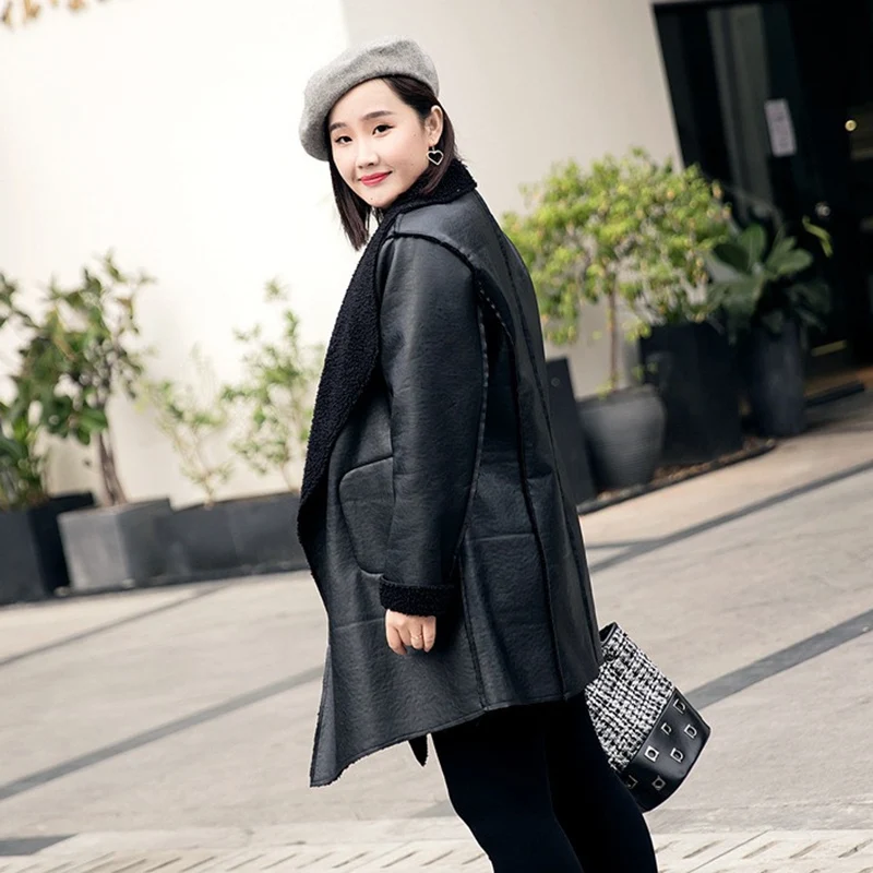 Новинка 2019 женская зимняя кожаная куртка со стразами Женское пальто из