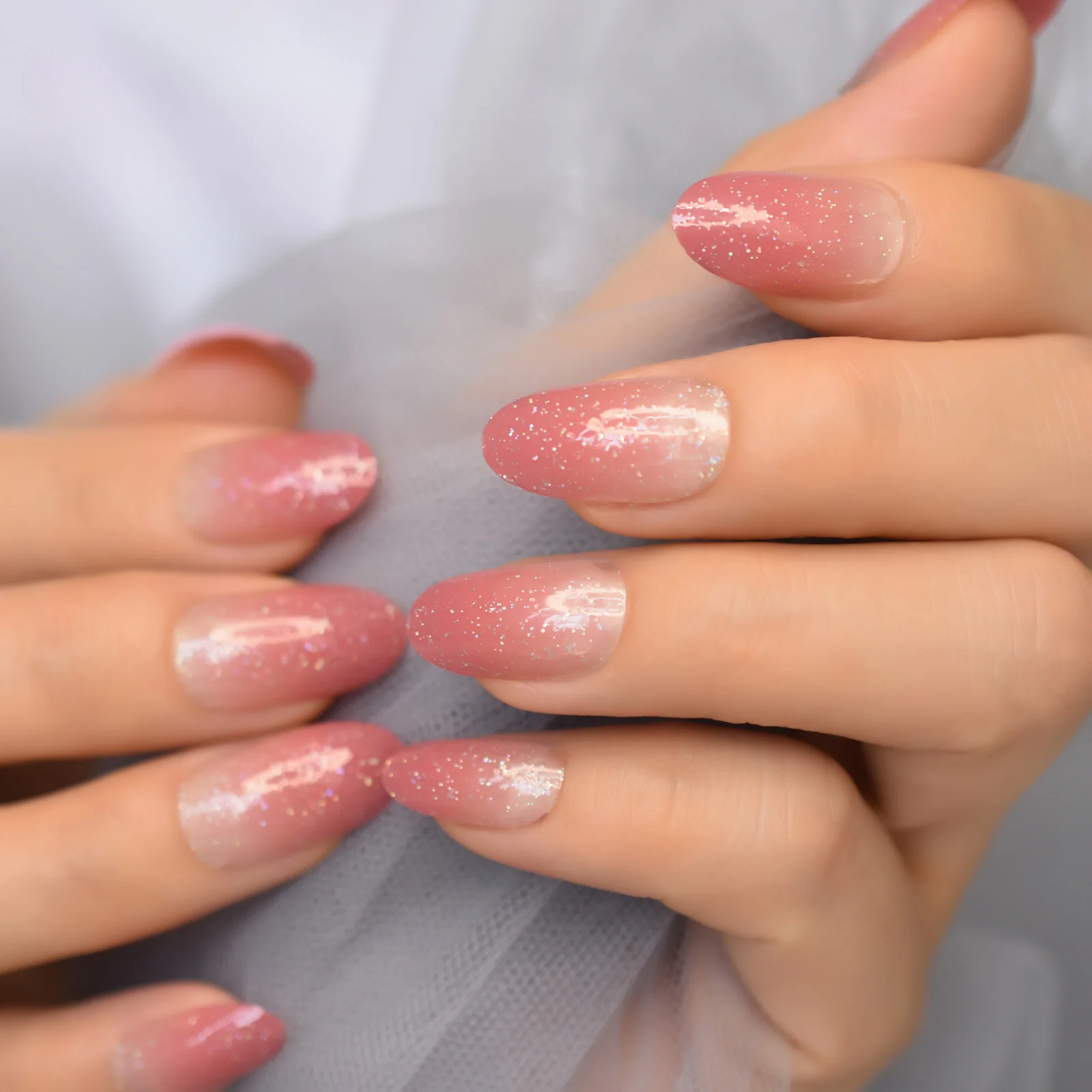 Блестящие блестящие накладные ногти омбре с розовым градиентом для французского
