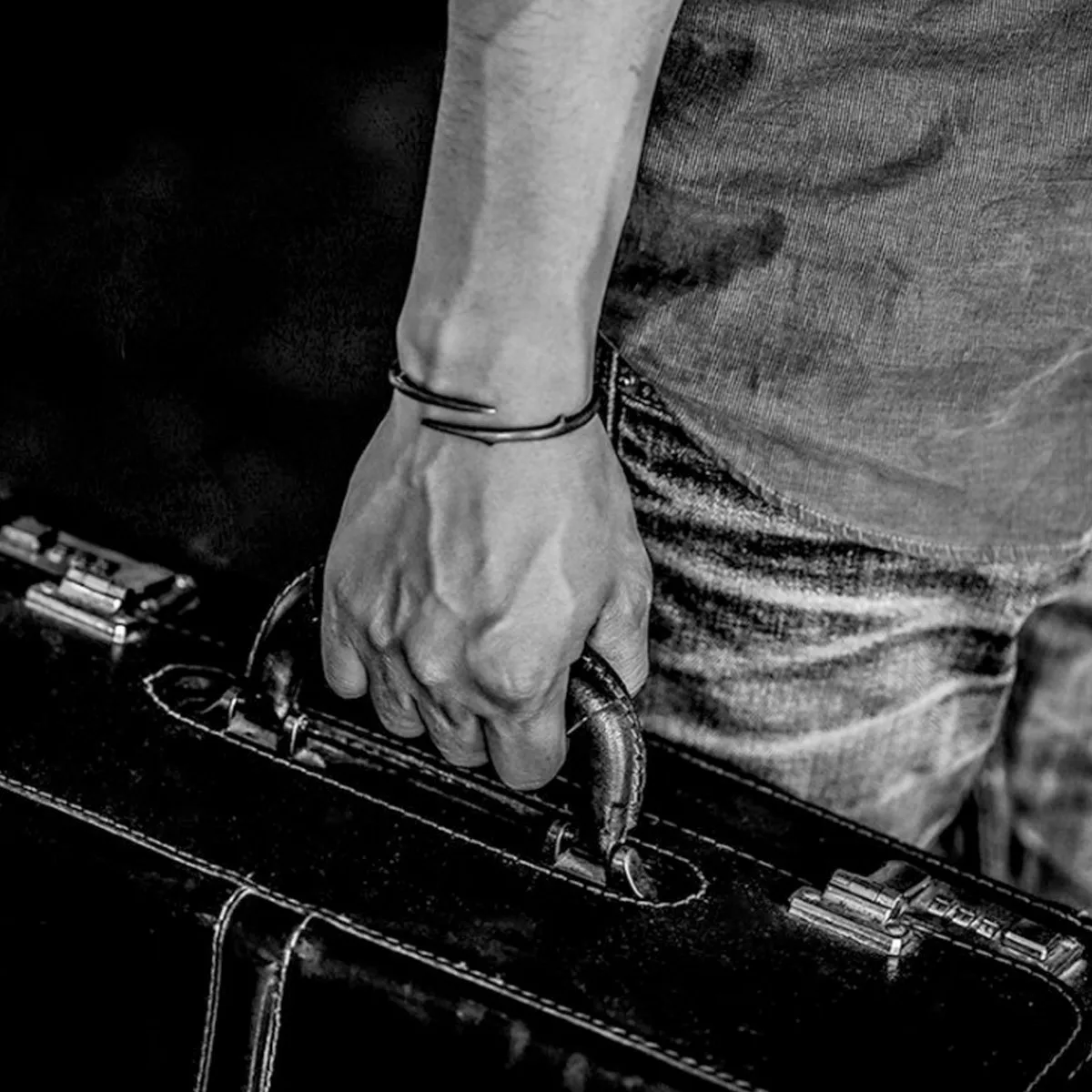 Модный мужской браслет Браслет манжета Ретро шип простые колючие