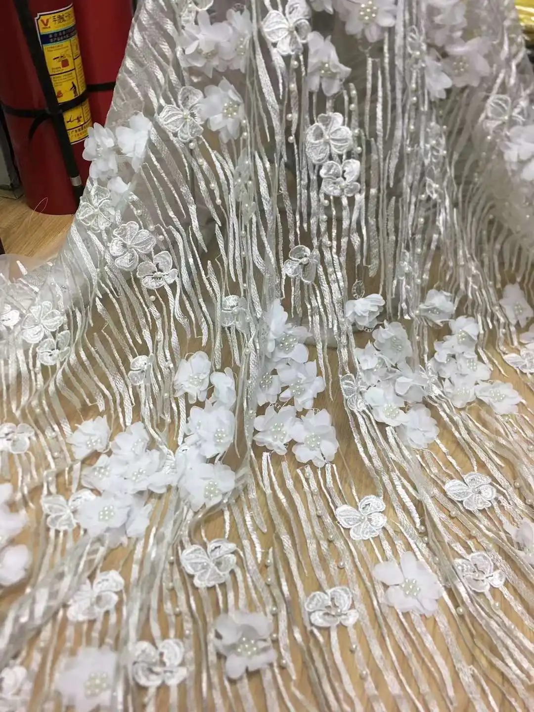 

Красивая ткань с 3D цветами, французское Тюлевое Сетчатое кружево/с вышивкой из бисера, африканская кружевная ткань для вечерних платьев, свадевечерние