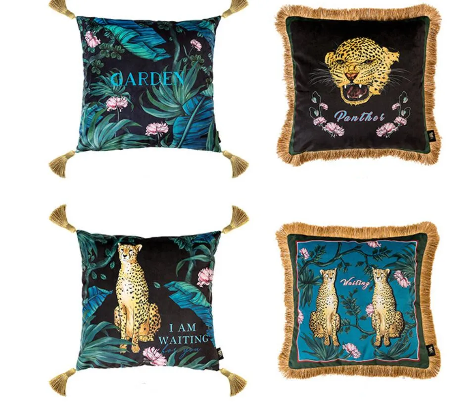 Женская наволочка декоративная с леопардовым принтом бархатные Квадратные