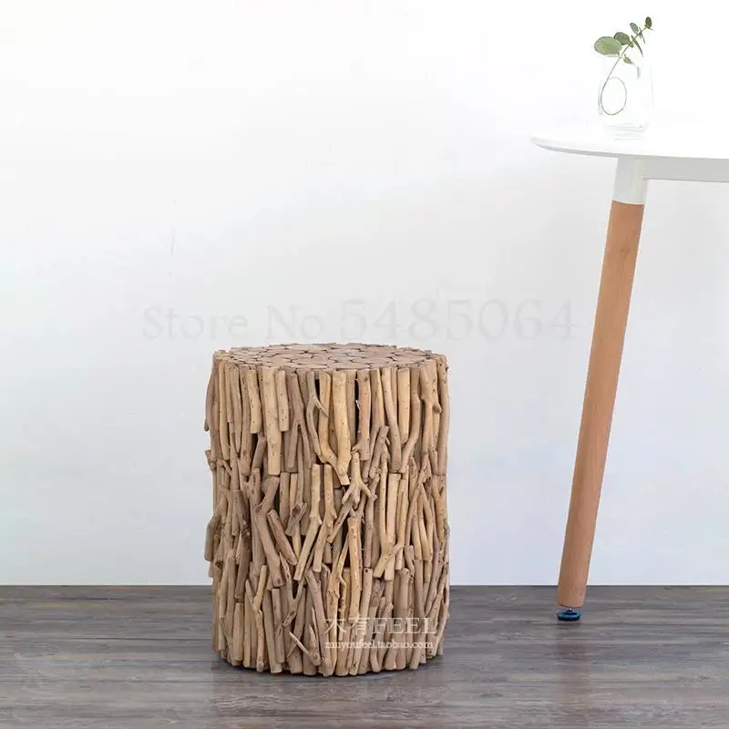 Угловой кофейный столик в скандинавском стиле круглый маленький для гостиной