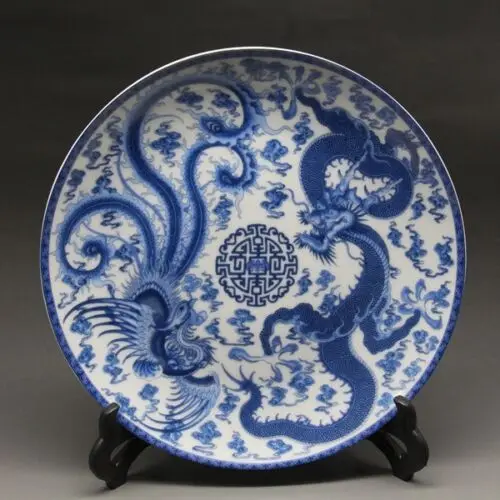 

8" Chinese Blue and white Porcelain painted dragon phoenixPlate w Qianlong Mark