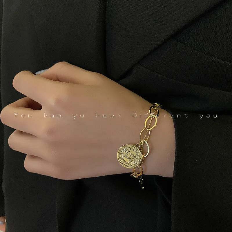

украшения 2020 бижутерия bracelet femme pulsera decorations for girl Retro wind Queen's pattern chain bracelet for womenChristm