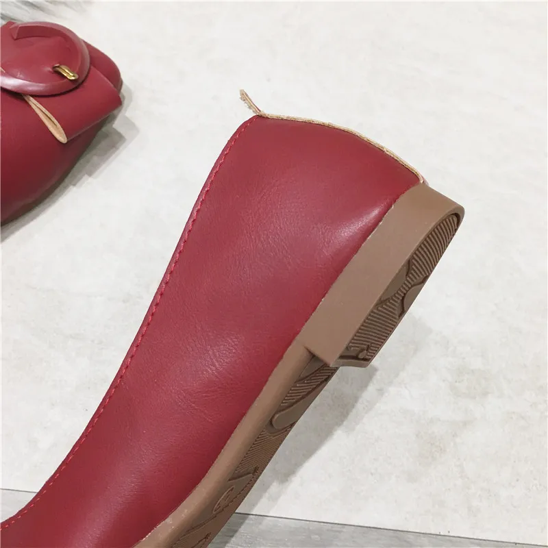 Женские туфли из мягкой искусственной кожи на плоской подошве без застежки с