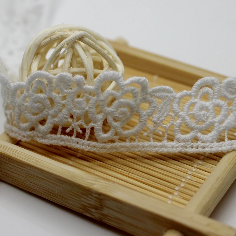 

Cusack 3 meters 2.3 cm Off White Lace Trims Ribbon Applique for Home Textiles Costumes Trimmings DIY Sewing Cotton Lace Fabric
