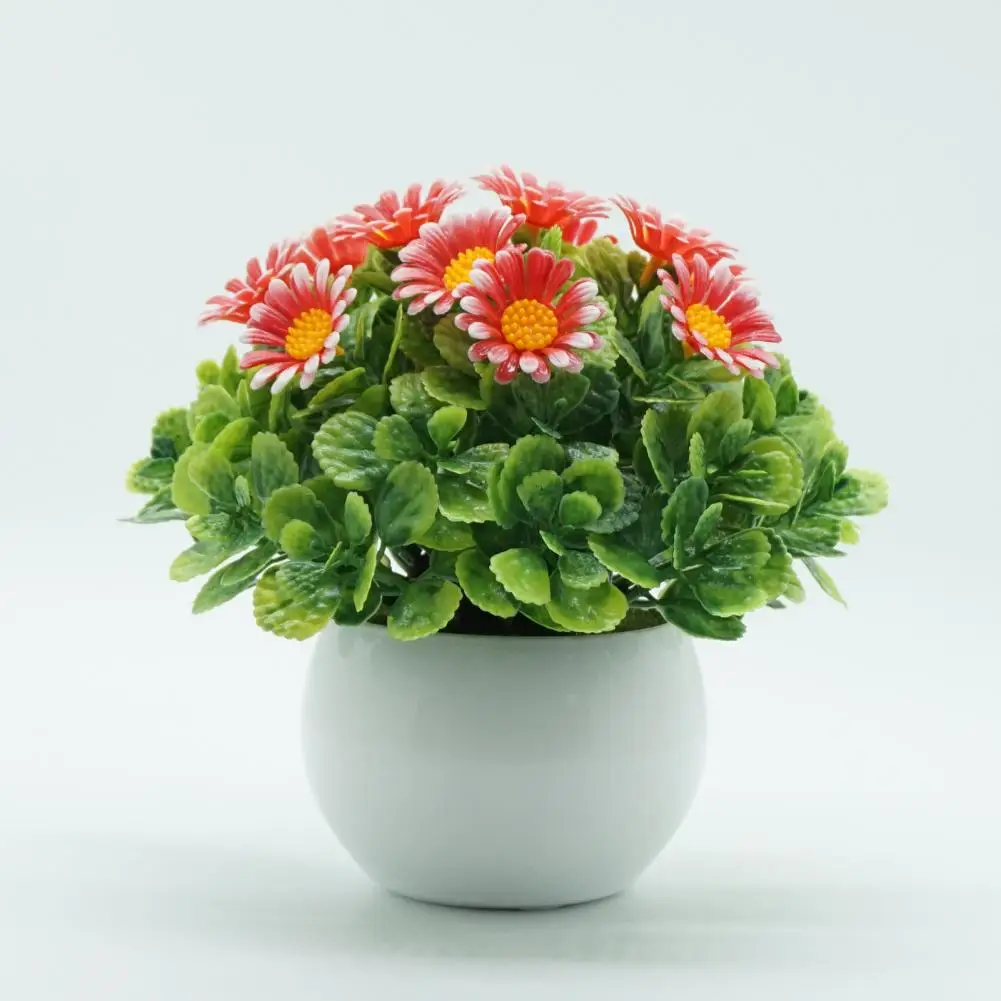 Искусственные хризантемы в горшках яркий привлекательный красивый