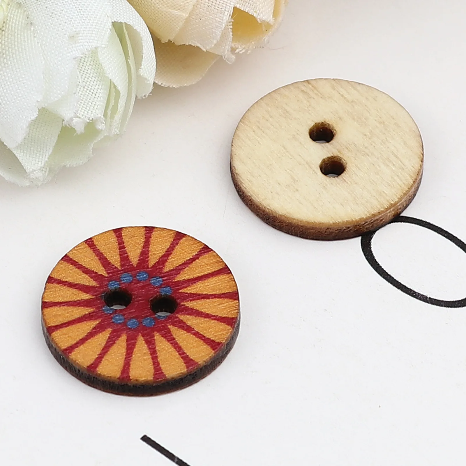 

100pcs Retro Multi Pattern Wooden Buttons Round Buttons Aperture 2 Holes Sewing DIY Handcraf Clothing Button Supplies Card Decor