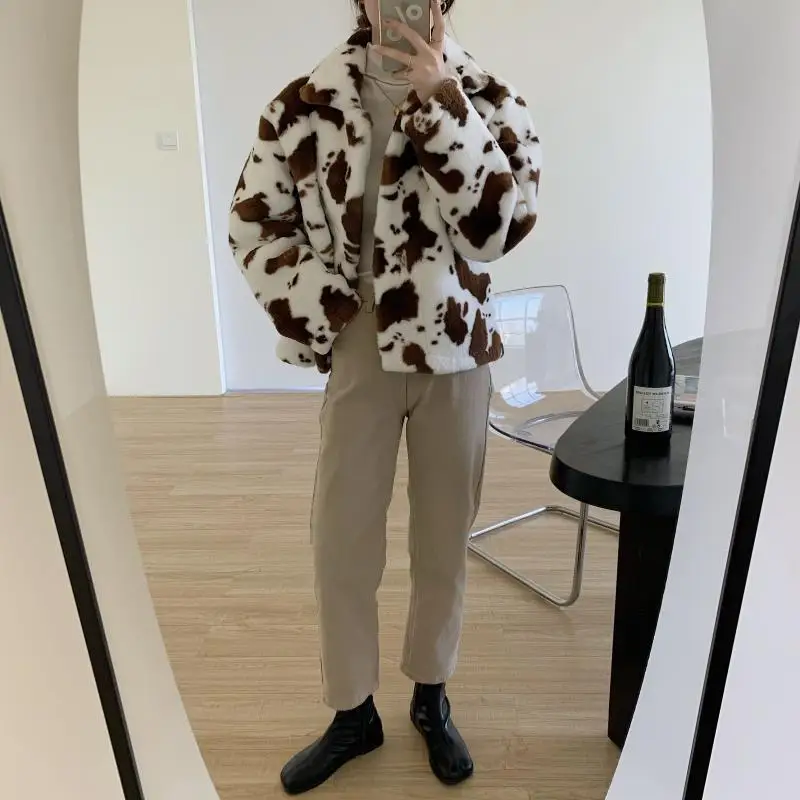 

Korea Rayon Warm Retro Cow Printing Feminine Women 2021 New Elegant Casual Street Stand Collar Winter Coat Jackets Tops