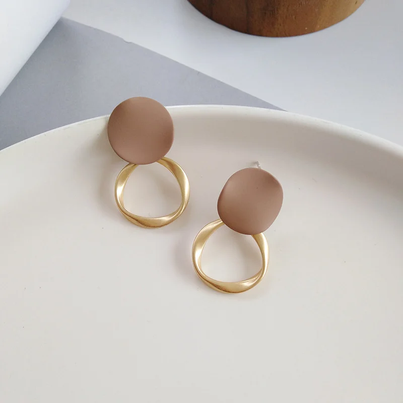 

Autumn and winter new brown Earrings retro EARRINGS Metal Earrings Fashion Statement dangle Earrings 2020 trend jewelry