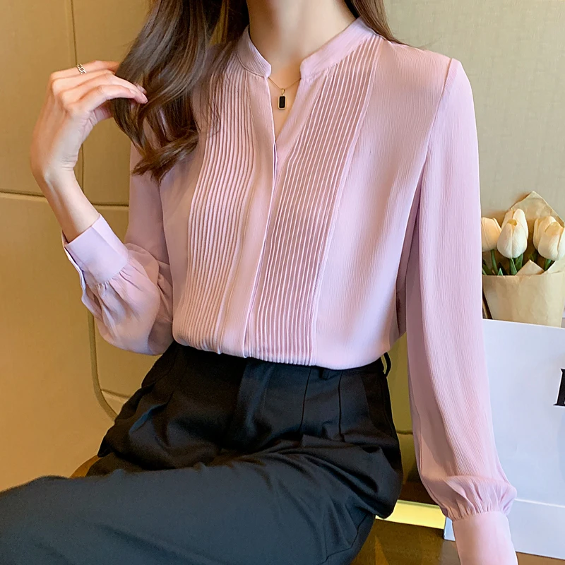 

Новинка весна-осень 2021 корейская мода розовая профессиональная одежда с V-образным вырезом Топ с длинным рукавом Свободная шифоновая рубаш...