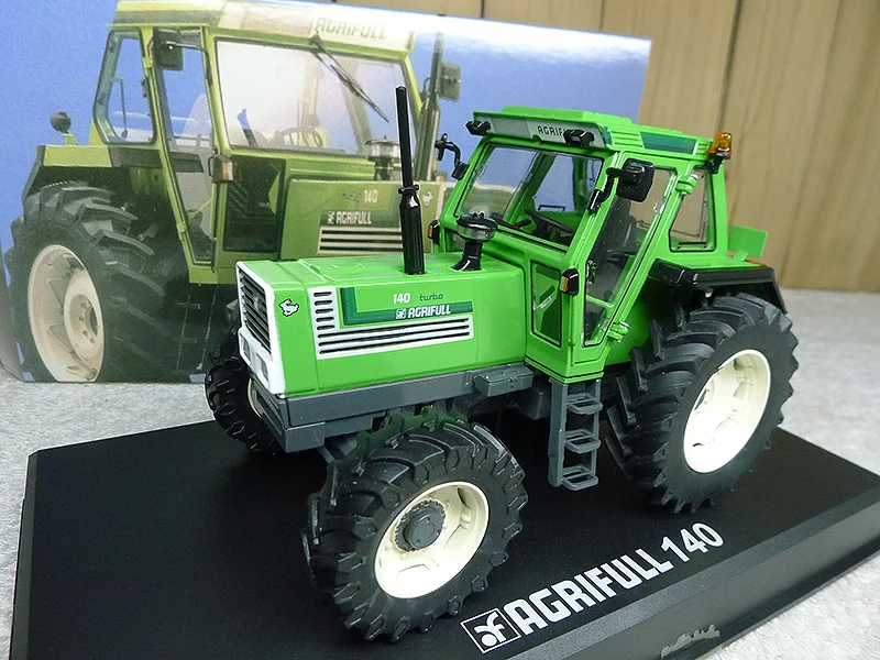 Литые машинки для мальчиков RE P 1:32 REP 153 Fiat Agrifull 140 из сплава металла |