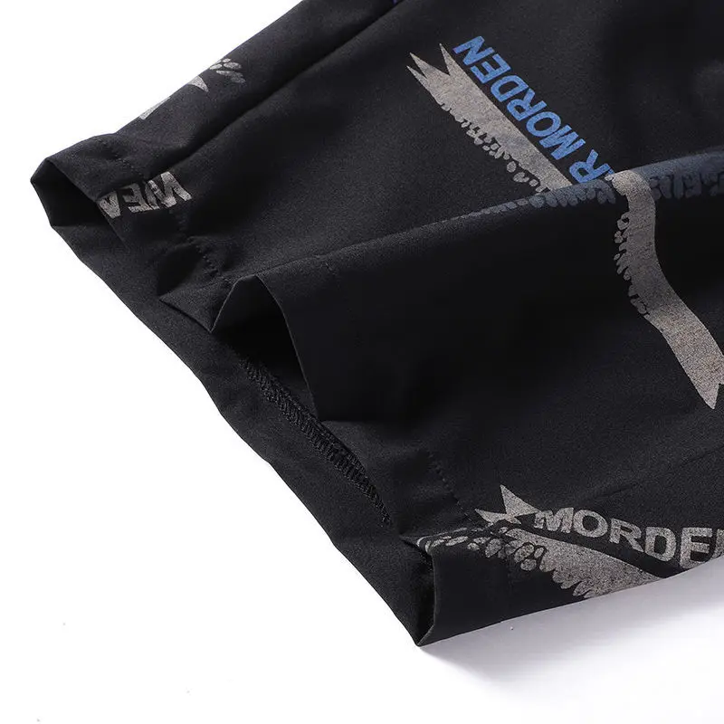 2021 Summer Casual Shorts Men's Ice Trend, Versatile, Wearing Beach Pants, Straight Tube Loose 5-point Medium Pants