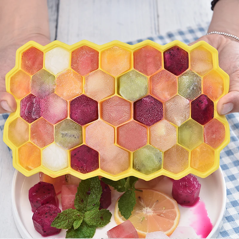 

BPA Free Honeycomb Ice Cube Tray 37 Cubes Silicone Ice Cube Maker Mold With Lids For Ice Cream Party Whiskey Cocktail Cold Drink