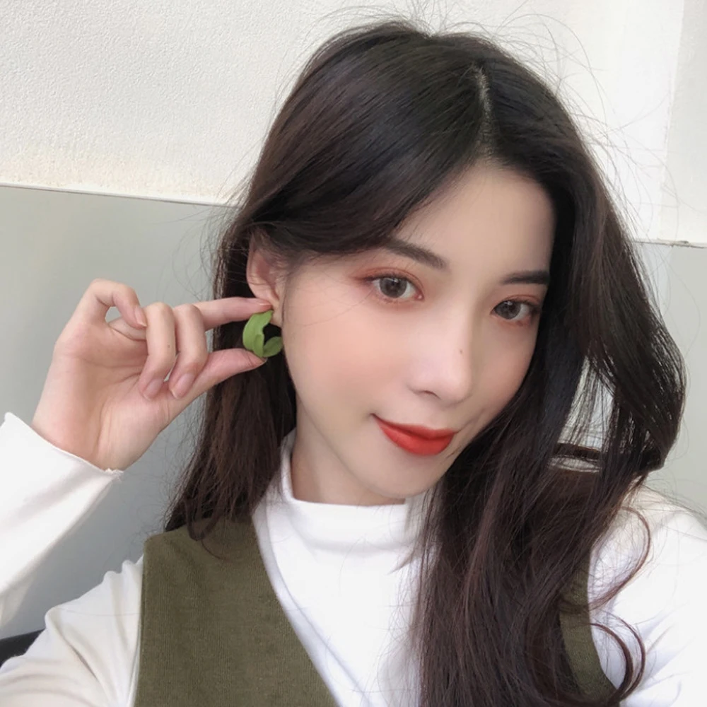 

2021Han Edition Romantic Classic Tide Simple Green Stud Earrings Female Fashion Exquisite Earrings Decorations Jewelry Gift