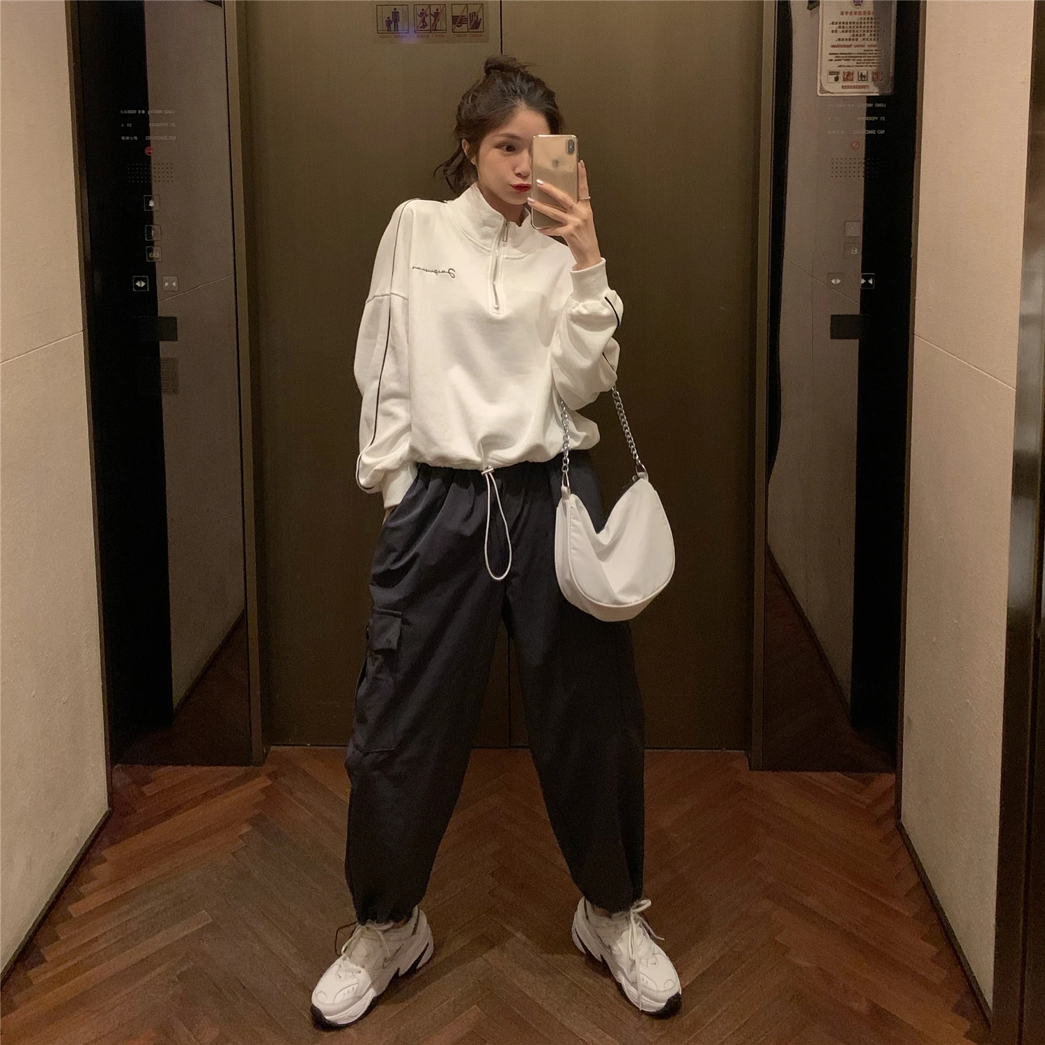 

2021 Autumn Fashion Pullover Women's Sports Coat Casual Trendy Loose Stand-up Collar Zipper Knitted Cardigan Sweater
