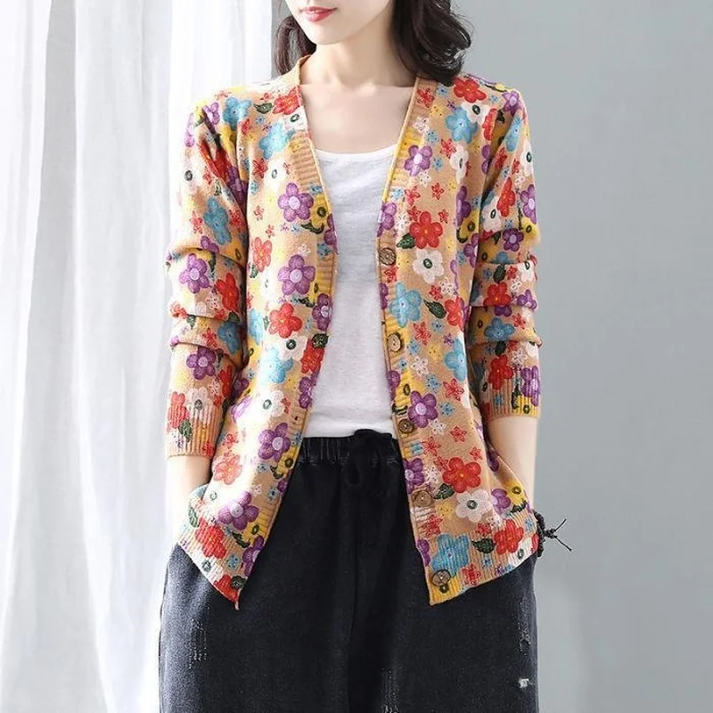 

2022 Autumn And Winter Women New Printed Knitted Cardigan V-neck Long-sleeved Retro Single-breasted Sweater Coat Top
