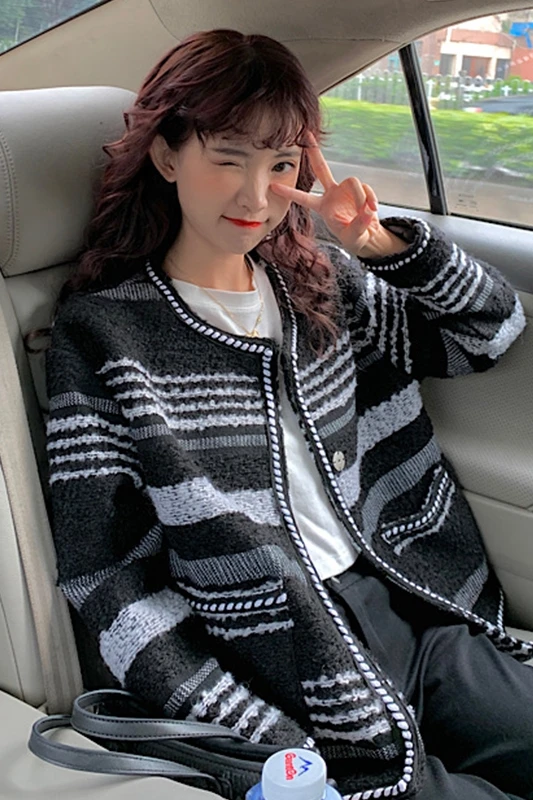 

INS Japanese-Style Retro Striped Coat for Women Autumn and Winter All-Matching New ICelebrity Loose Long Sleeve Elegant Cardigan