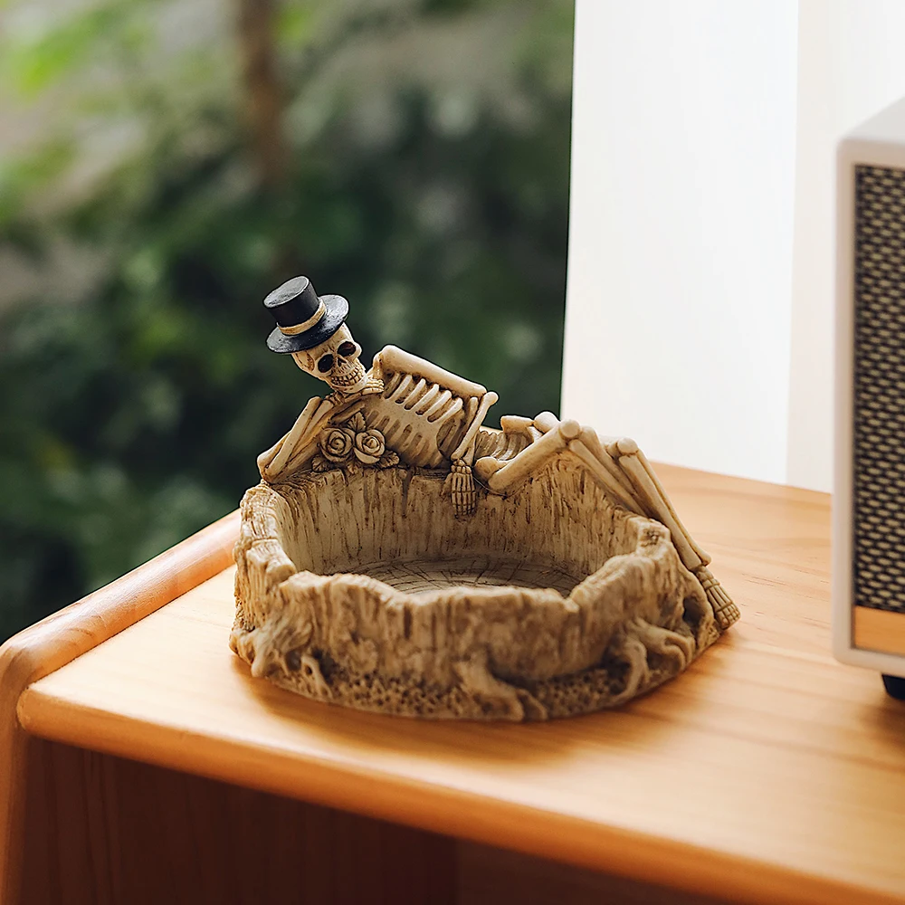 

Creative Skull Ashtray Desktop Home Office Bar Ornament Crafts Retro Resin Ornaments Halloween Decoration Man Gift