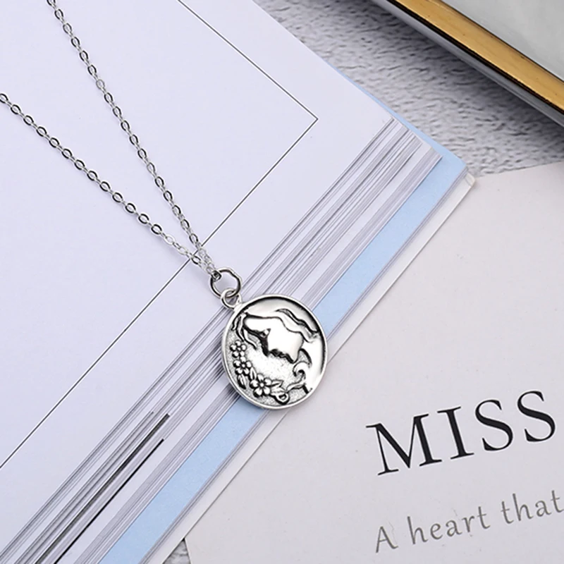 

European and American style simple and fashionable silver ornaments do old craft relief figure pendant necklace3